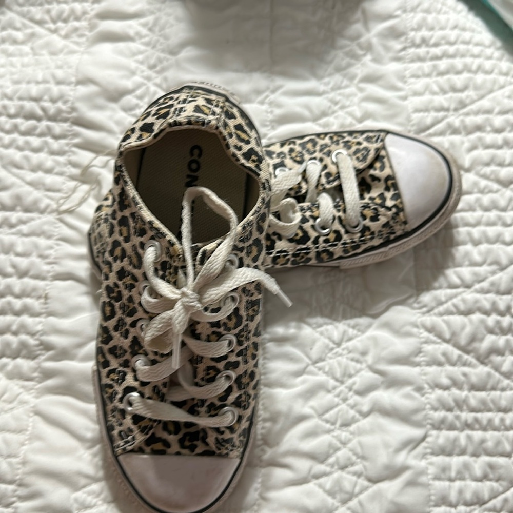Converse leopard size 13